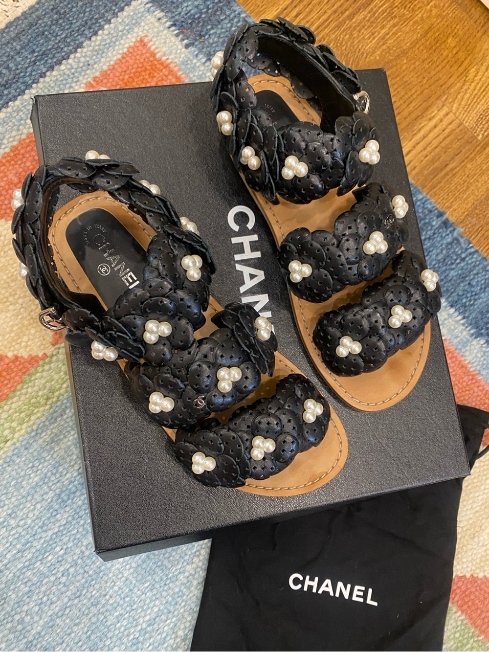 CHANEL G30545 Black Leather Pearl Camellia Sandals Size 37.5 / US 7.5 w/ Box